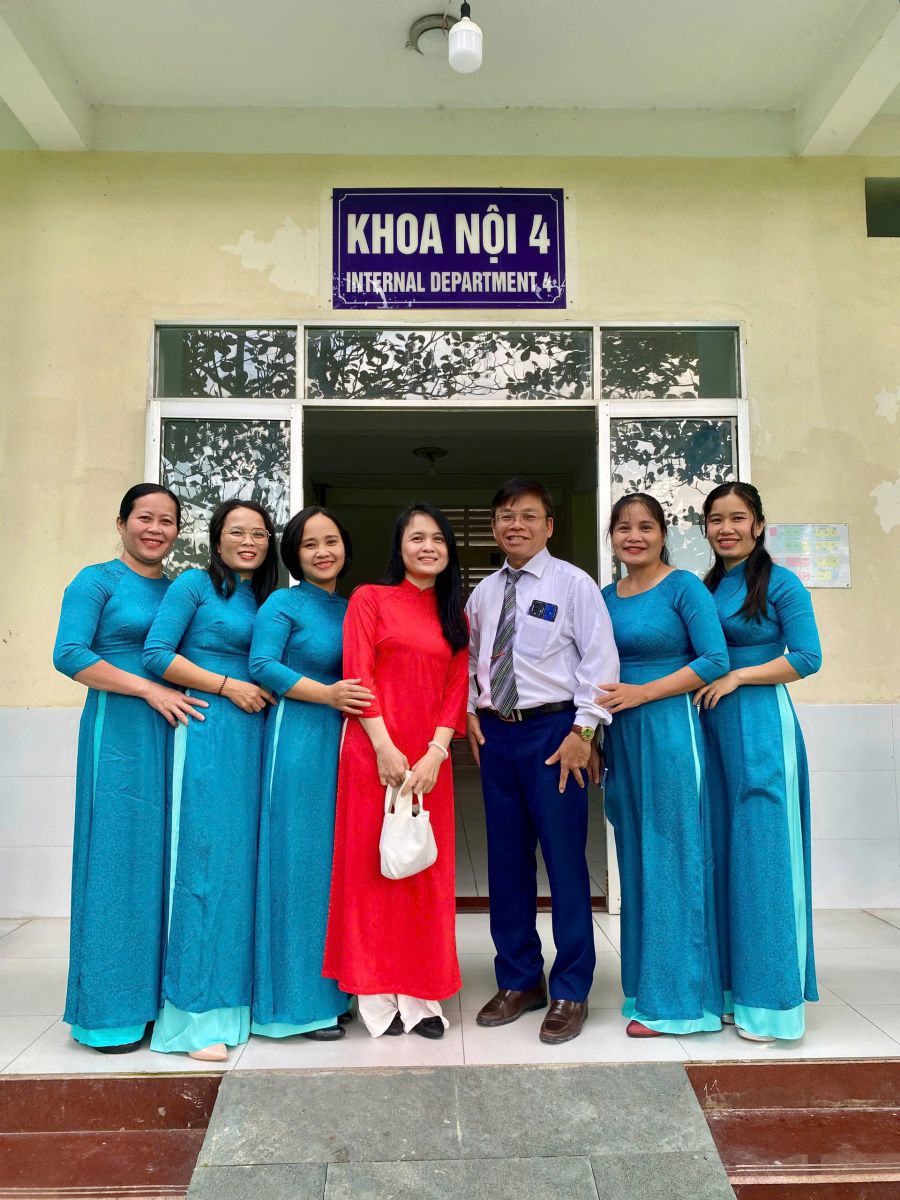Khoa Nội 4